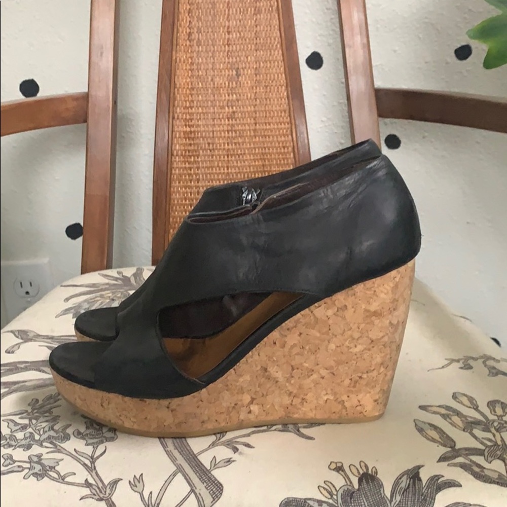 SOLD Coclico black cork wedge